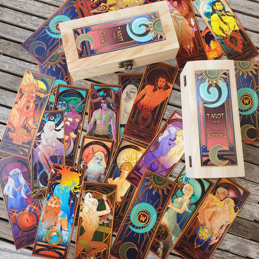 Deck of World of Warcraft tarot cards in Art Nouveau style